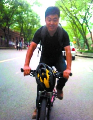 送环保袋的路上